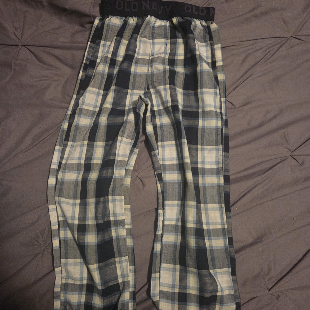 Old Navy Black and Cream Plaid Lounge Pants